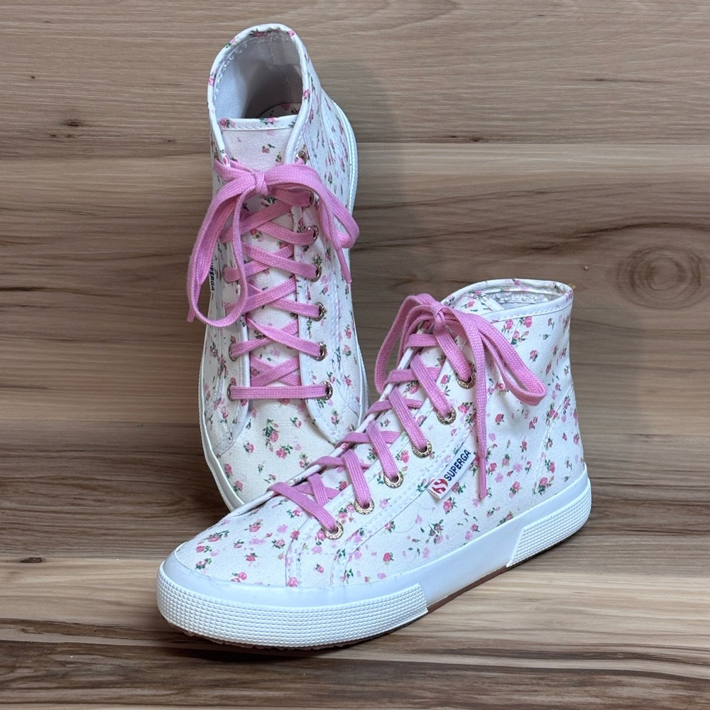 New Superga Women's Floral Print High Top Sneakers size 6 (NWOB)
